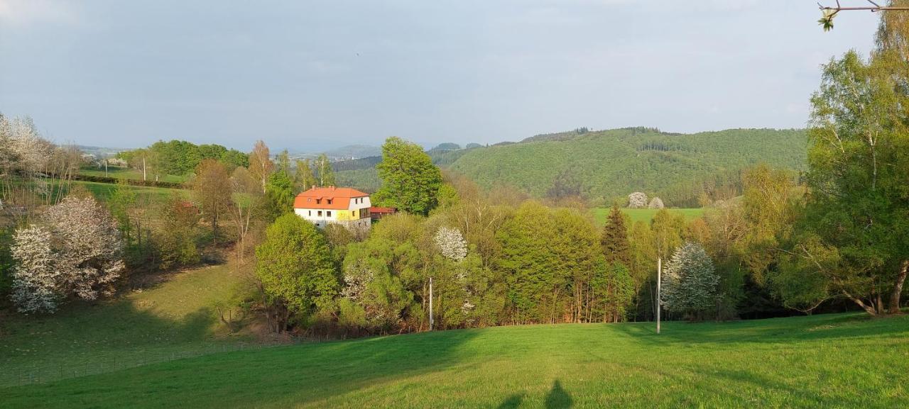 Apartmány Na Lontě Cotkytle Esterno foto